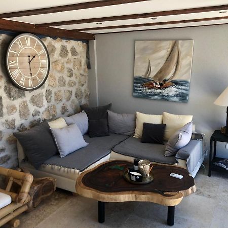 Private Cottage In Olive Grove With Heated Pool Vinišće Exteriér fotografie