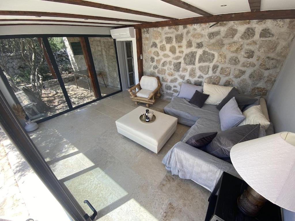 Private Cottage In Olive Grove With Heated Pool Vinišće Exteriér fotografie